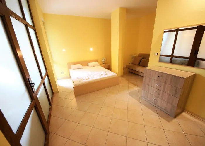 Menada Midia Apartament *