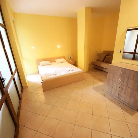 Menada Midia Appartement *