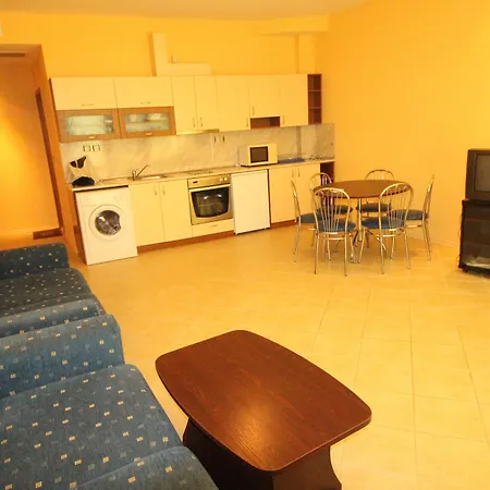 Menada Midia Apartment *