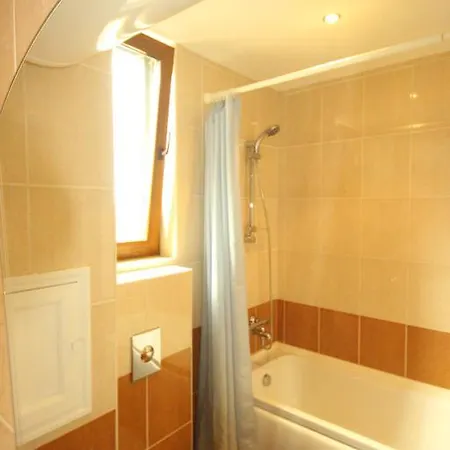 Apartment Menada Midia