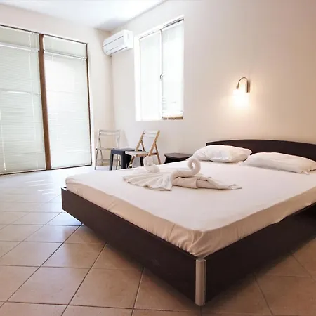 менада мидия