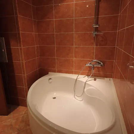 Апартамент менада мидия *